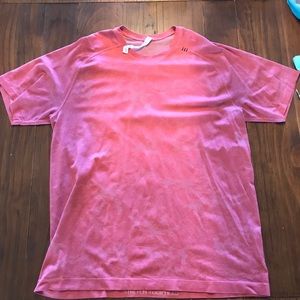Men’s Lululemon athletic shirt.